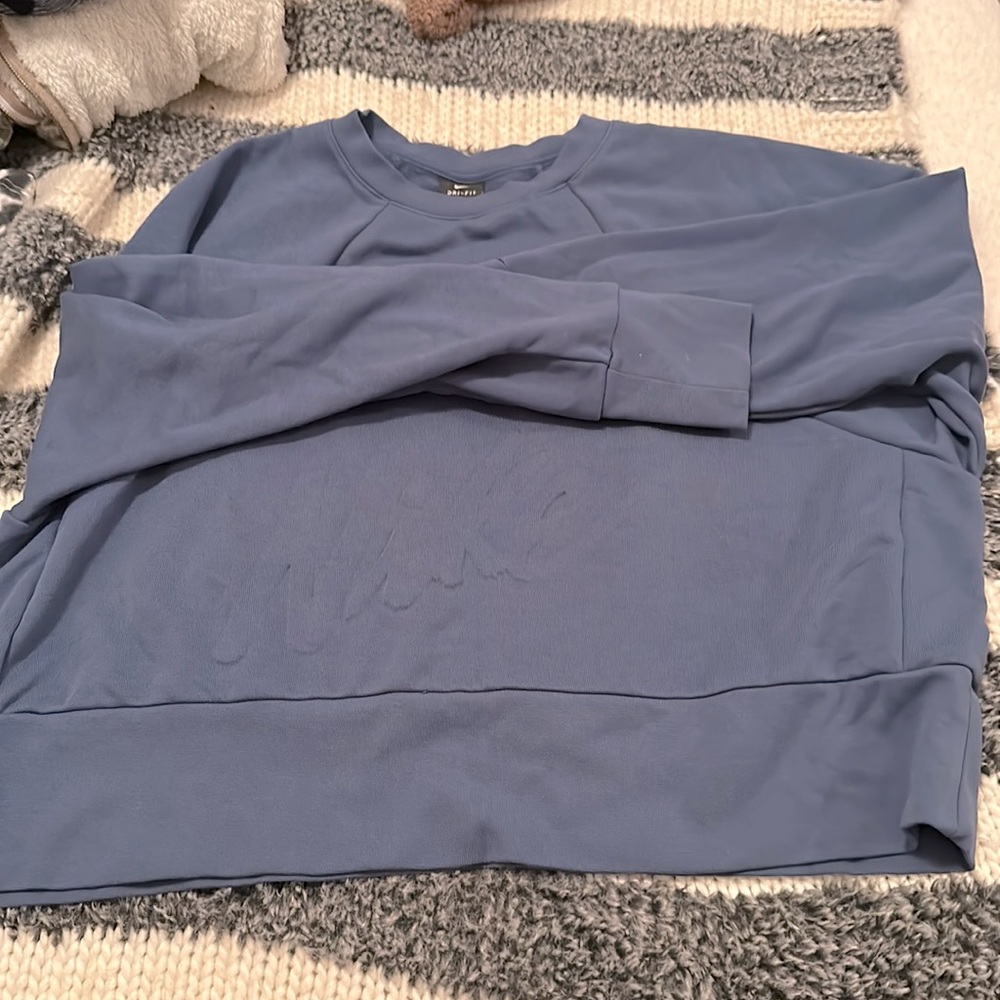 nike cropped crew